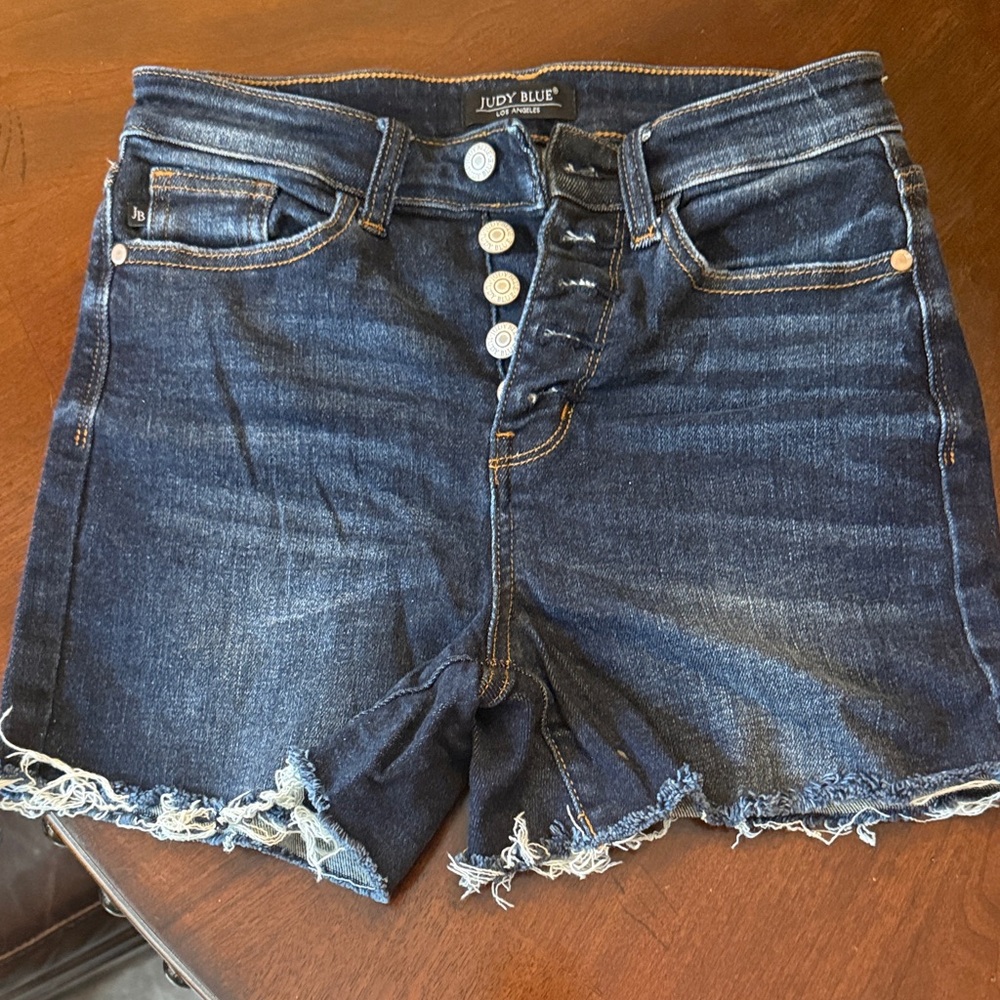 Judy Blue Women's Frayed Hem Jean Shorts - Indigo